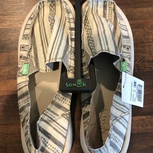 Sanuk Size 10